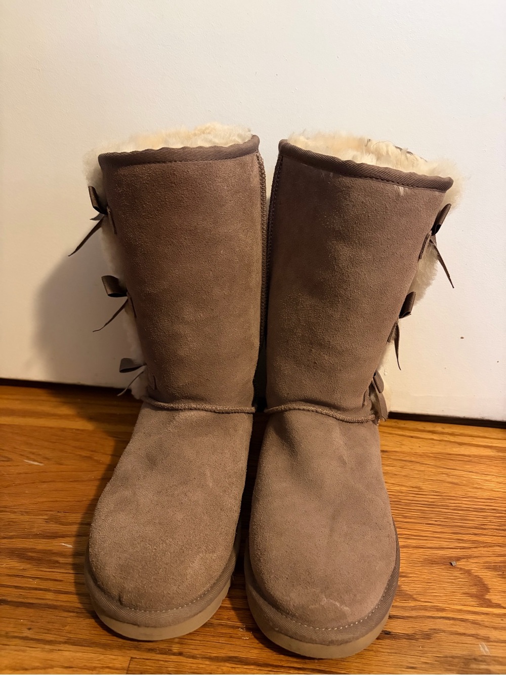 UGG Cinder Suede Mid-Calf Bow-Back Winter Boots